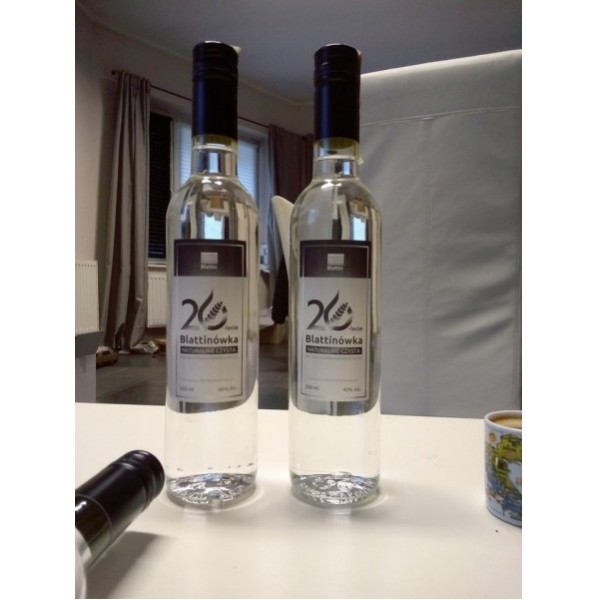 Butelka klasyczna 500ml na metalową zakrętkę, dedykowane etykiety, kartonik ze znakowaniem