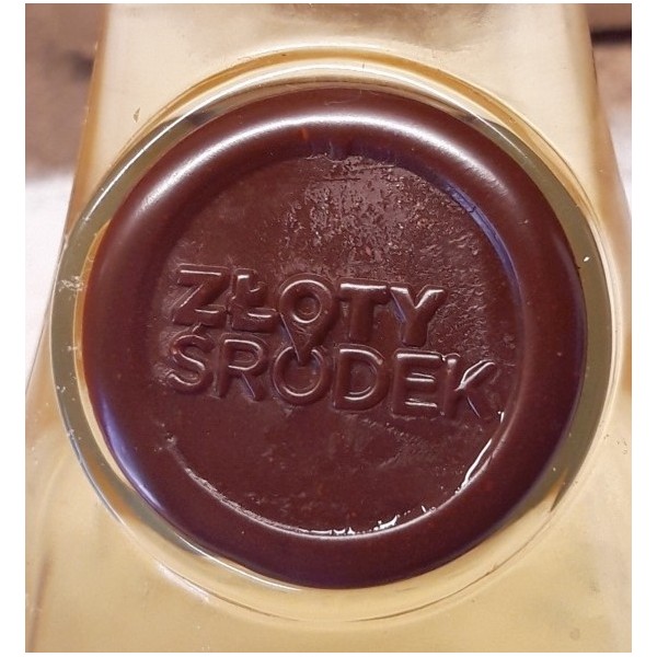 Butelka 350ml z piecżęcią lakową z logo, korek drewniany, etykieta z logo, kartonik tłoczone logo