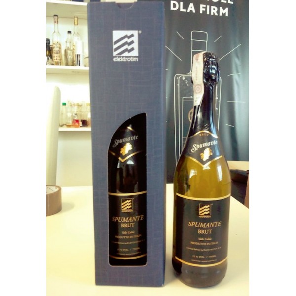 Zestaw z winem musującym, dedykowana etykieta i kartonikiem z okienkiem z laserowanym napisem