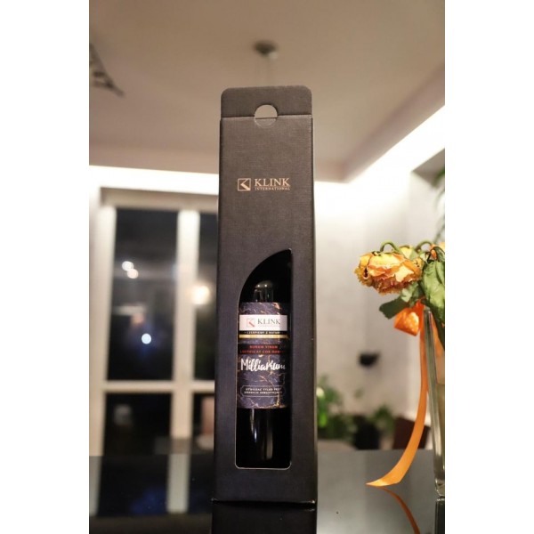 Zestaw prezentowy - WINO 750 ml, etykieta, karton z okienkiem, logo