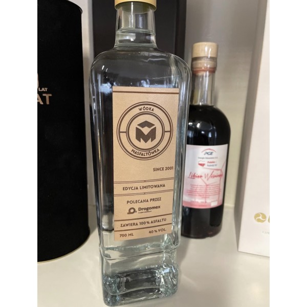 Etykiety skórzane laserowane na alkohol