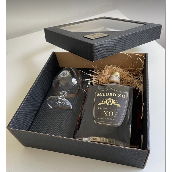 BRANDY in a nut MILORD XII -500 ml ze kieliszkiem z logo