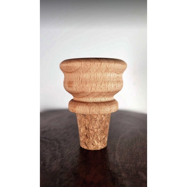 WINO W KARTONIE Z ZATYCZKĄ Z LOGO